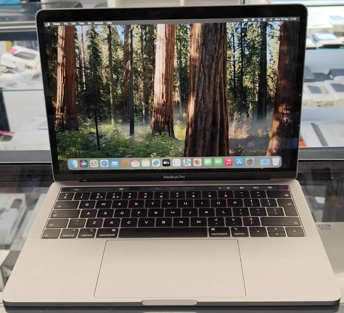Touch Bar Apple MacBook Pro 13" A2159 2019 i5-8257U 8GB 128GB RETINA 2560 x 1600 (Battery Cycle: 2) - Image 2