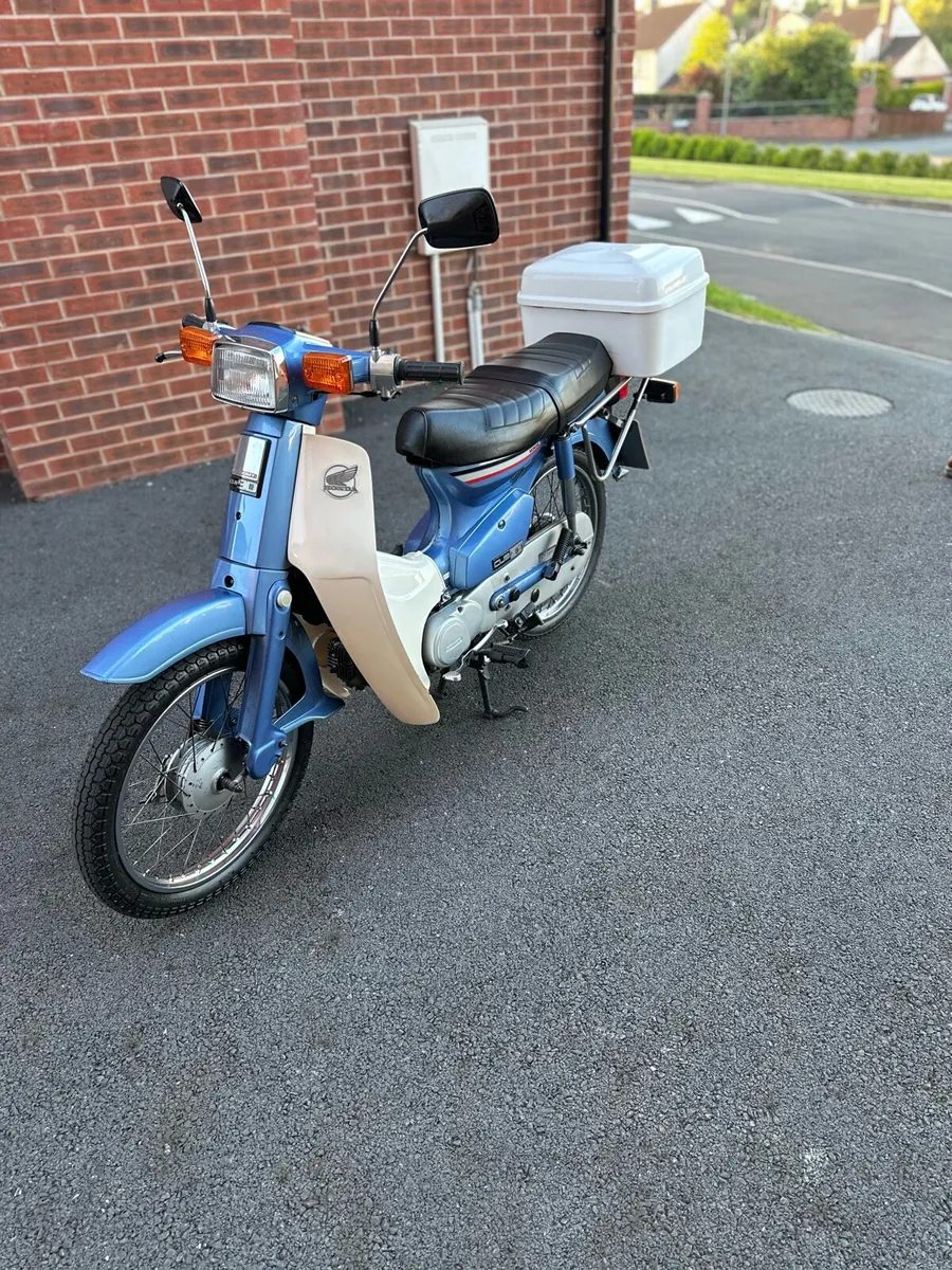 1986 Honda C90 Cub - Image 2