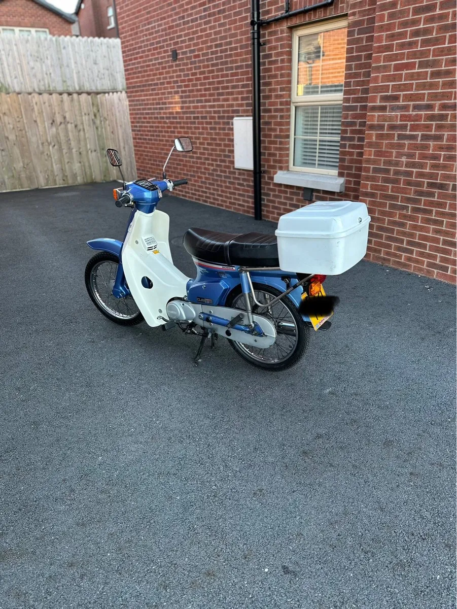 1986 Honda C90 Cub - Image 3