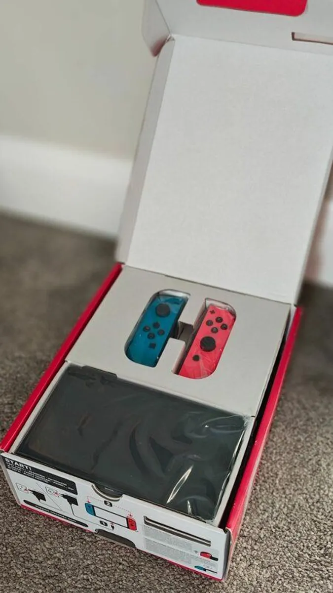 Nintendo Switch OLED plus Minecraft games - Image 2