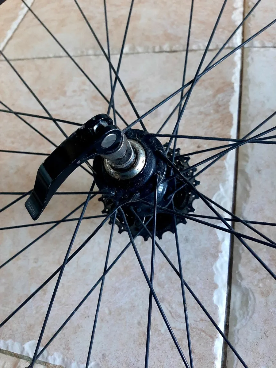 Retro 80s road bike frame and groupset - Image 4