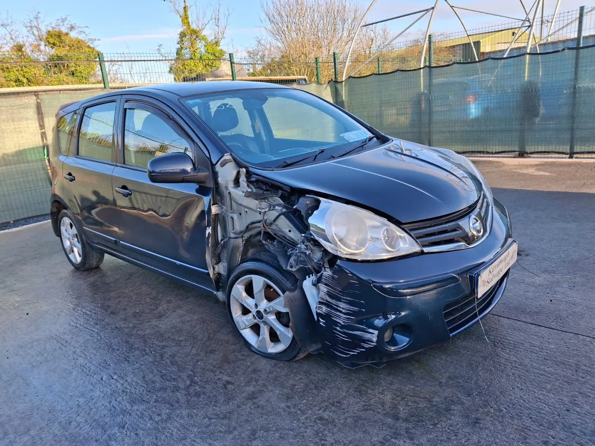 2013 Nissan note light damage - Image 2