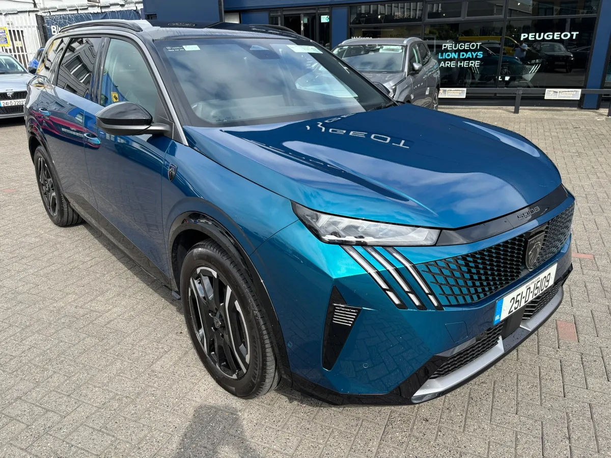Demo Peugeot 5008 eGT 73kwh - Image 1