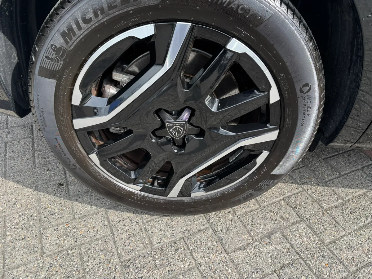 Demo Peugeot 5008 eGT 73kwh - Image 4