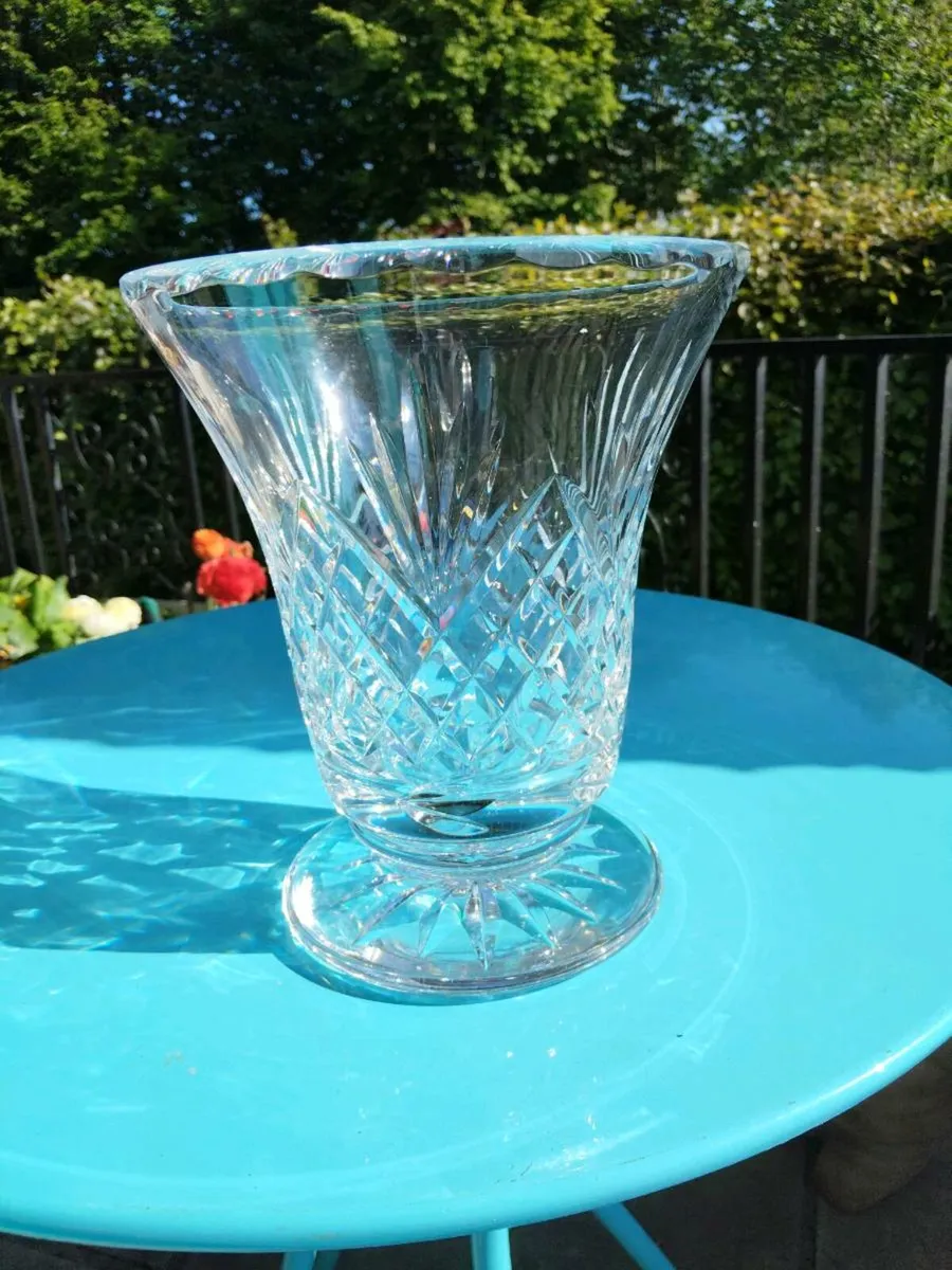 Cut glass Crystal Vase. - Image 1