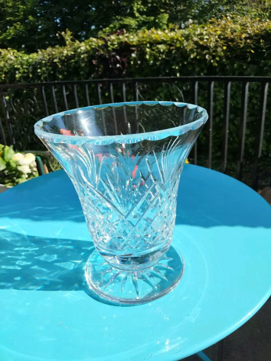 Cut glass Crystal Vase. - Image 2