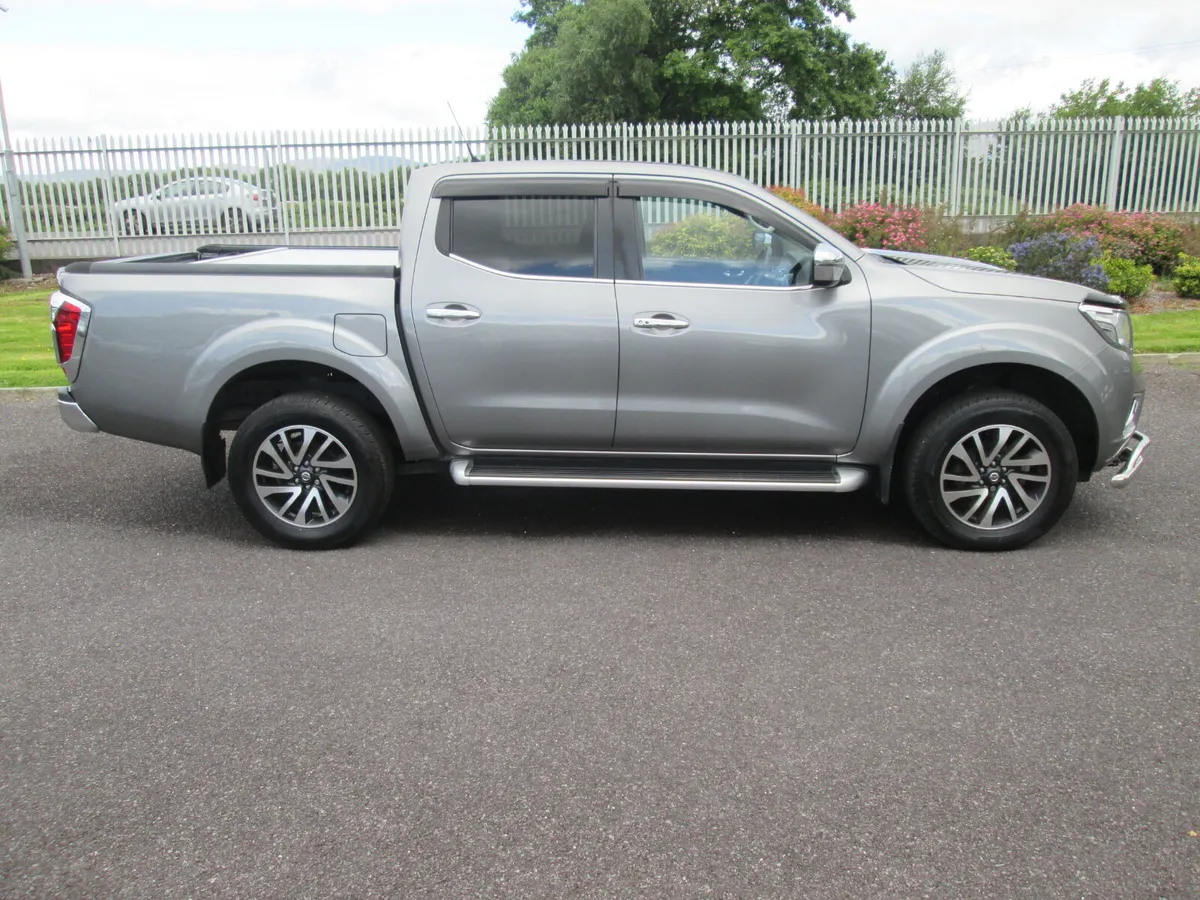 2019 Nissan Navara 2.3 Dci  5 Seater Crew Cab - Image 3