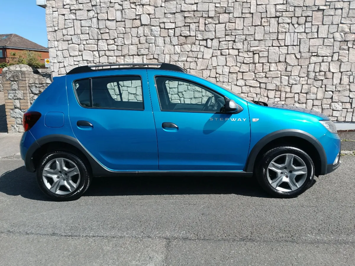 Dacia Sandero Stepway Stepway Signature TCE 90 MY1 - Image 2