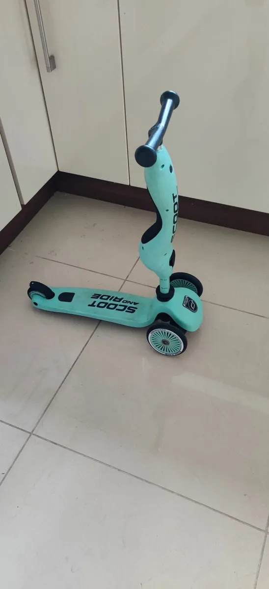 Scoot & Ride mint – Babies Highwaykick 1 Kickboard - Image 1