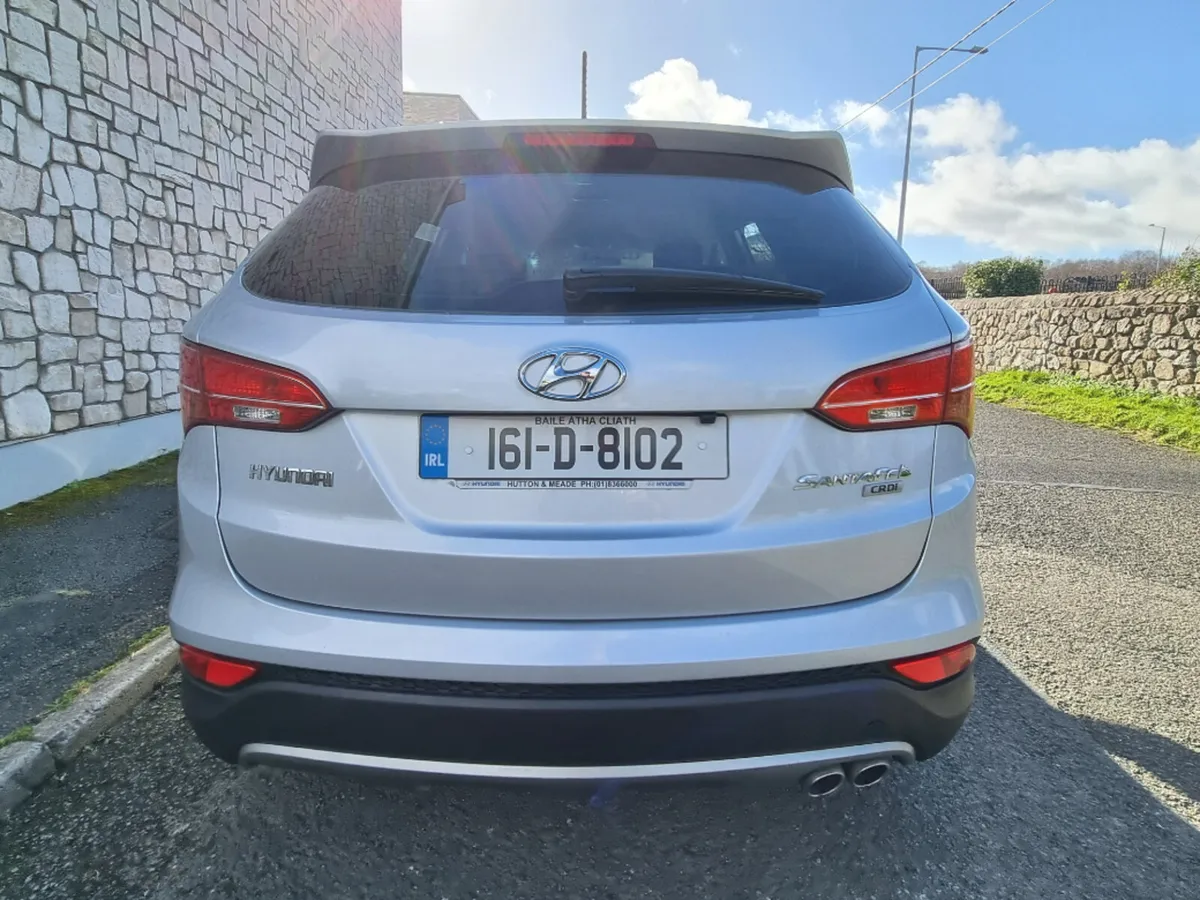 Hyundai Santa Fe 7 SEATER! 2WD Comfort 4DR - Image 4