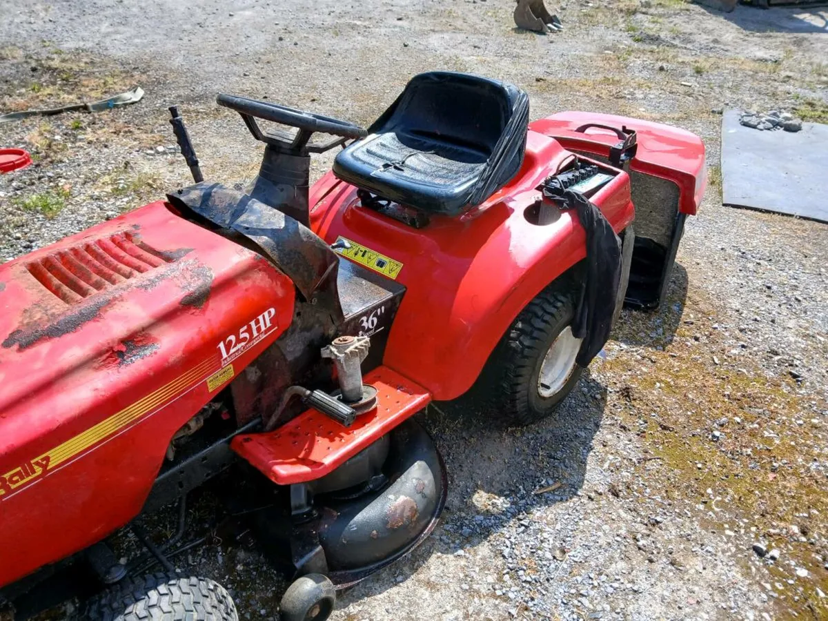 Tractor lawnmower - Image 2