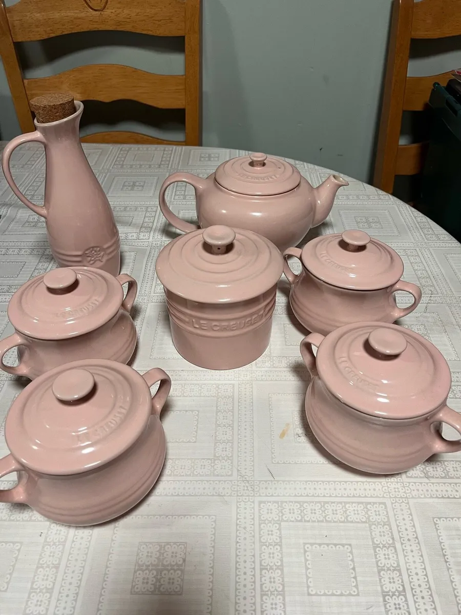 Le Creuset Mixed Lot. Kitchenware. - Image 1