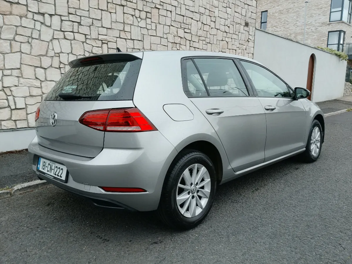 Volkswagen Golf Trendline 1.0tsi M6F 110HP 5DR - Image 3