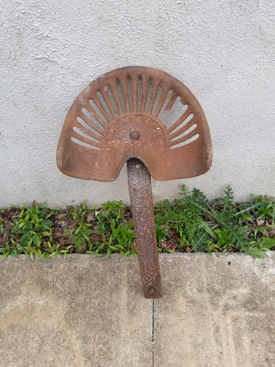 Mowing Machine Seat - Image 3