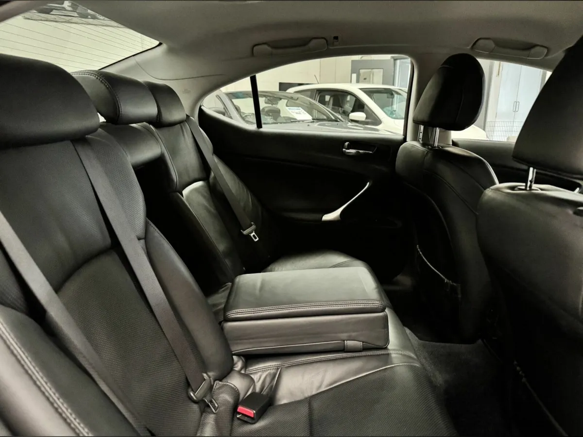 Lexus IS250 - Image 1