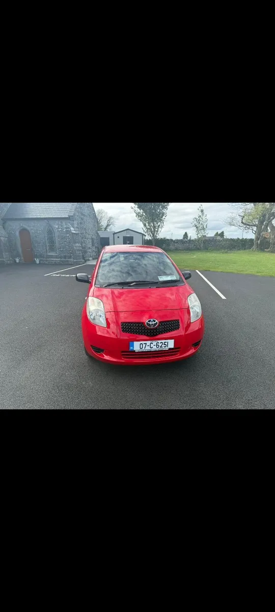 Toyota yaris 2007 in mint condition low km - Image 3