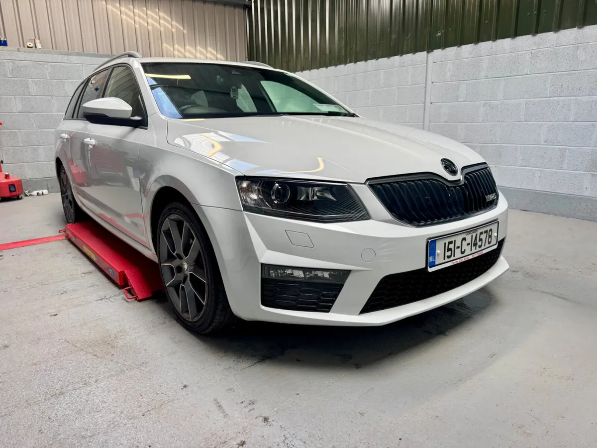 2015 SKODA OCTAVIA  VRS          AUTO ! - Image 2