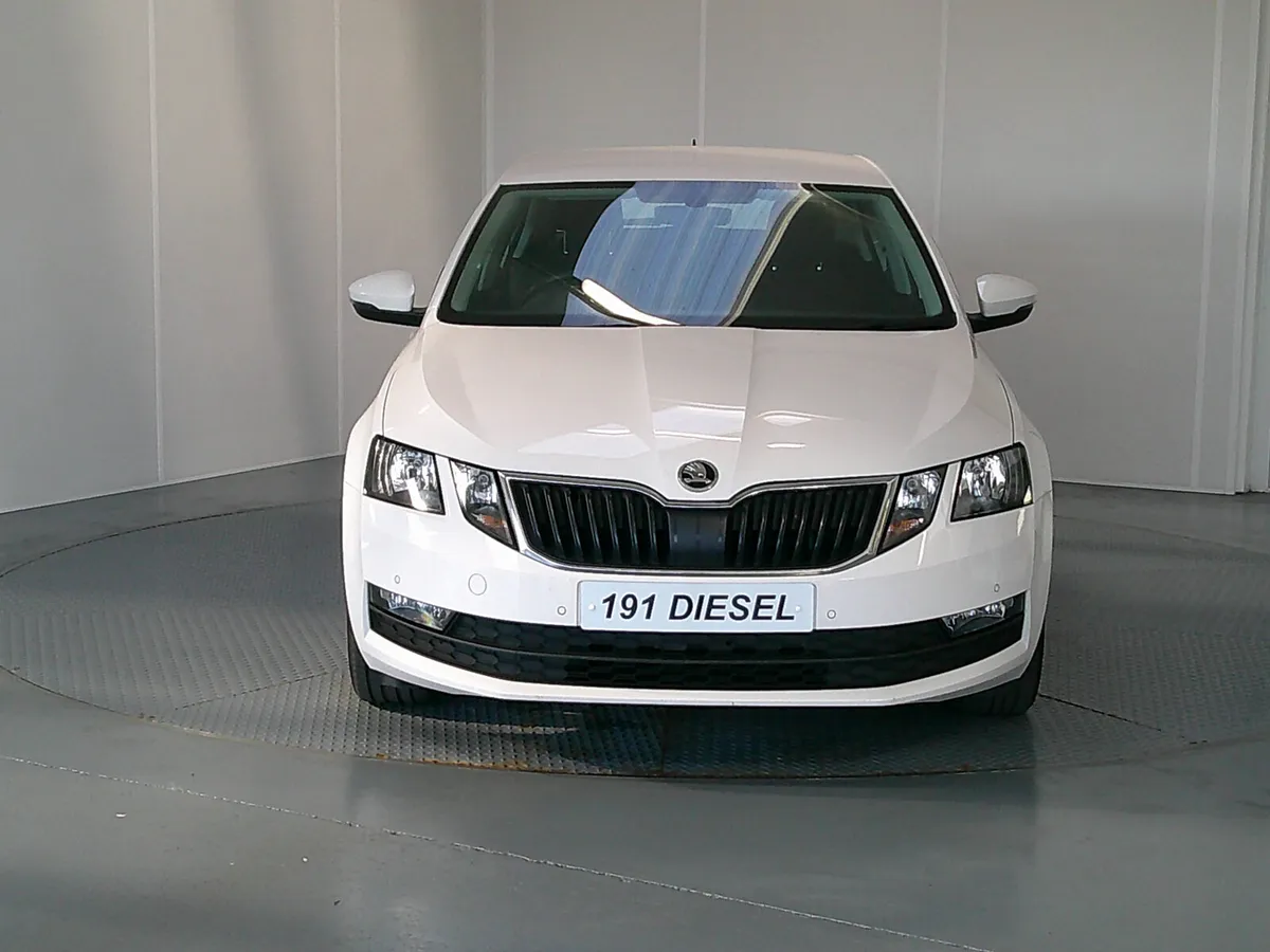 Skoda Octavia 2019 - Image 2