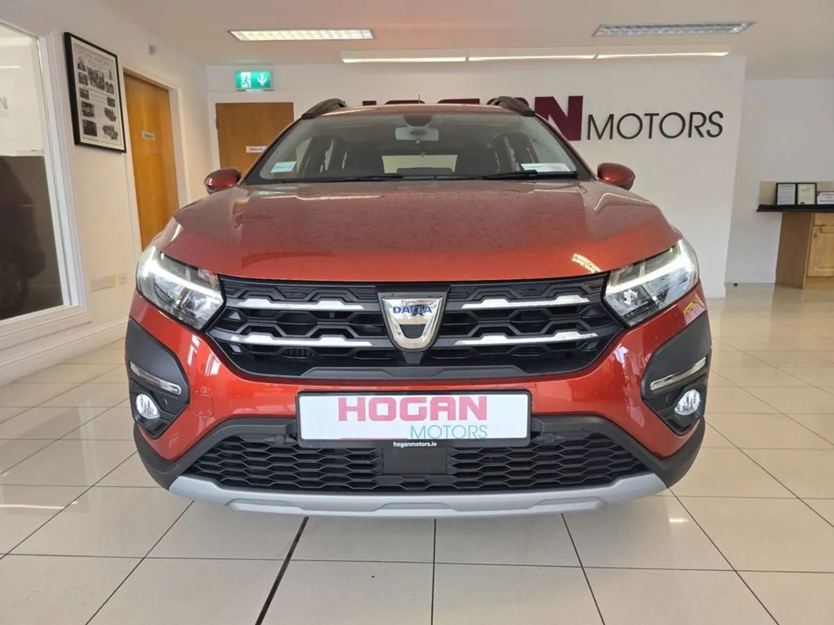 Dacia Jogger 7 Seats Comfort TCE 110 5DR Best Spec - Image 2