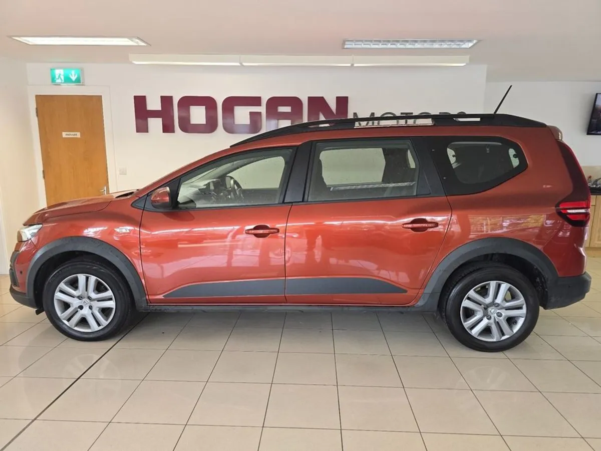 Dacia Jogger 7 Seats Comfort TCE 110 5DR Best Spec - Image 4