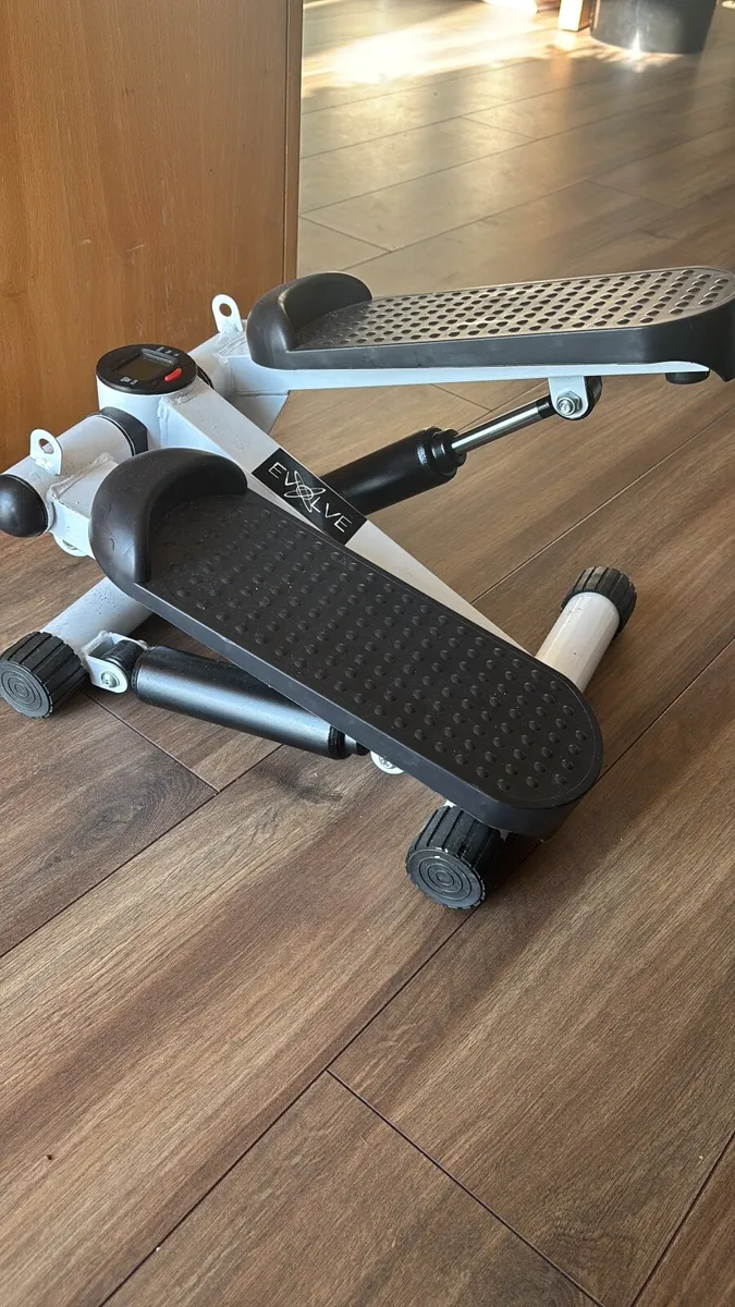 Exercise step machine - Image 2