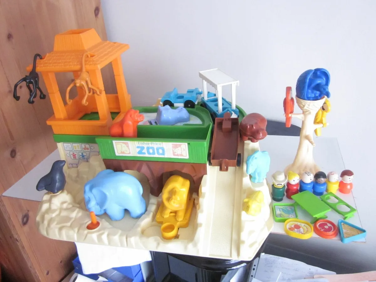 Vintage Fisher Price #916  Little People Zoo 1984 - Image 1