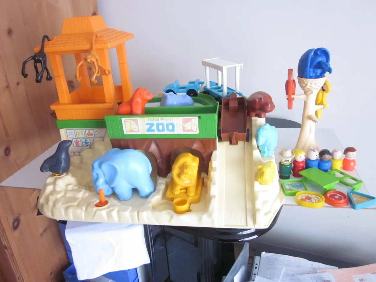 Vintage Fisher Price #916  Little People Zoo 1984 - Image 3