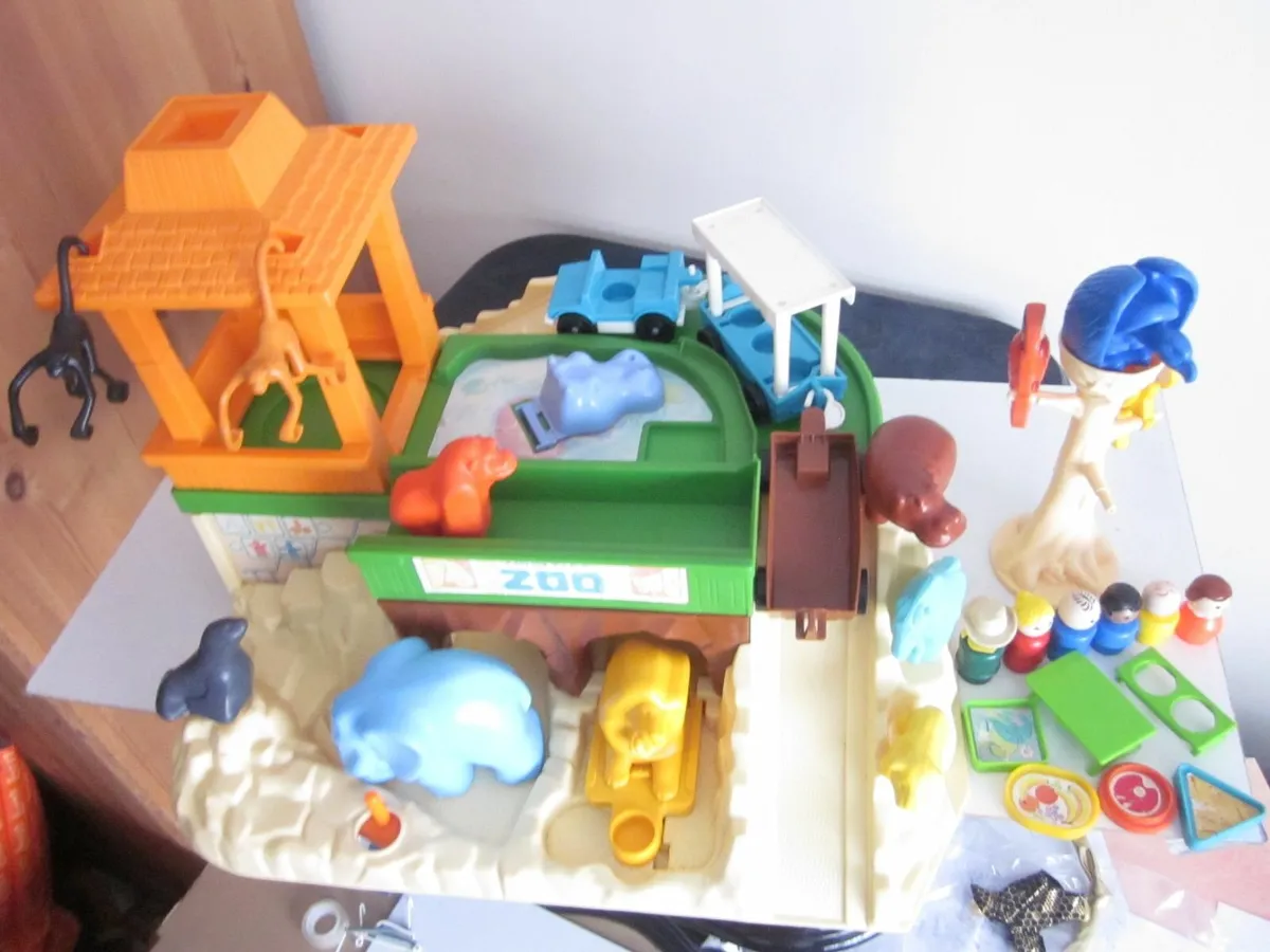 Vintage Fisher Price #916  Little People Zoo 1984 - Image 4