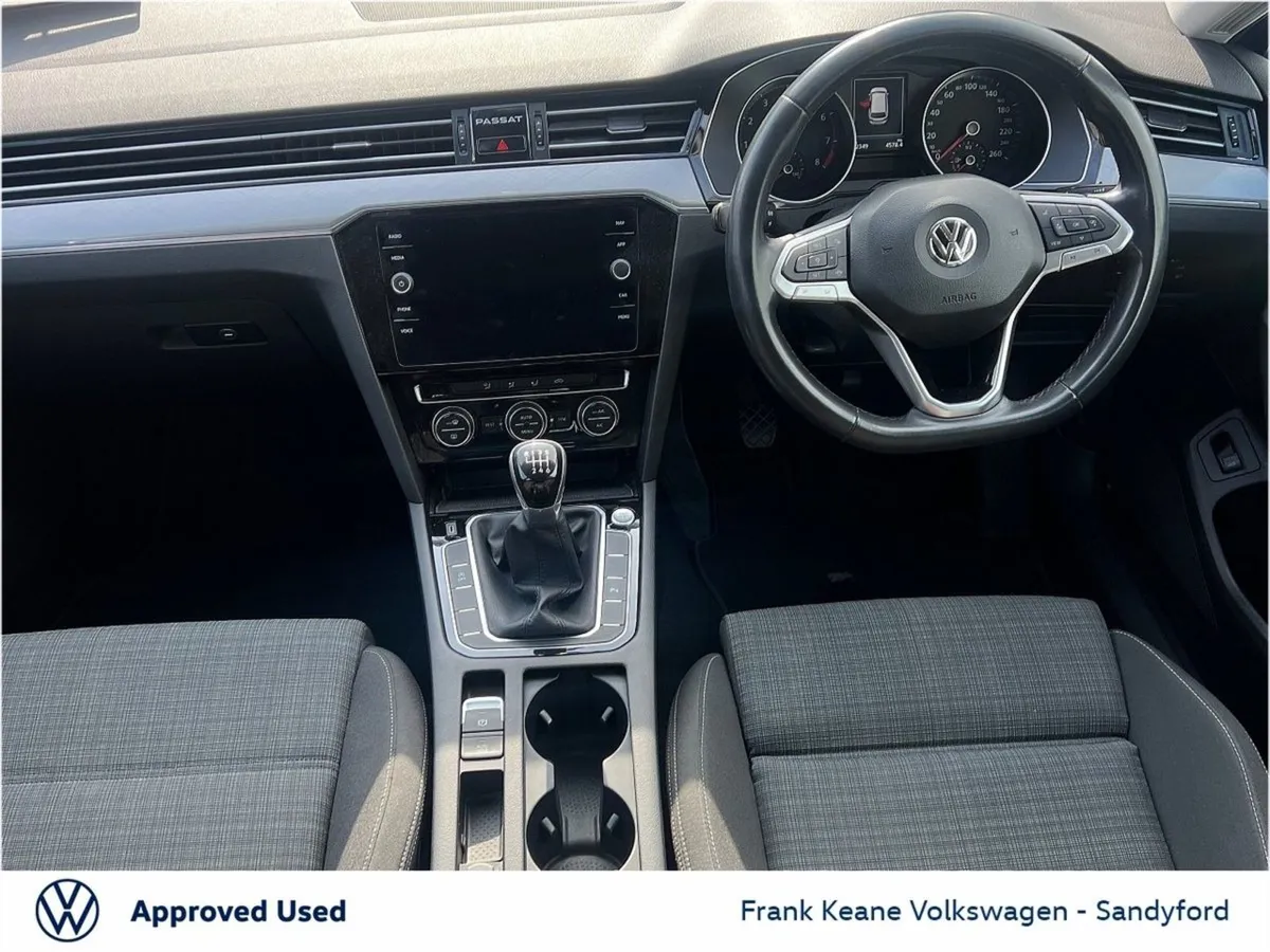 Volkswagen Passat  business  1.5 TSI 150HP Manual - Image 2