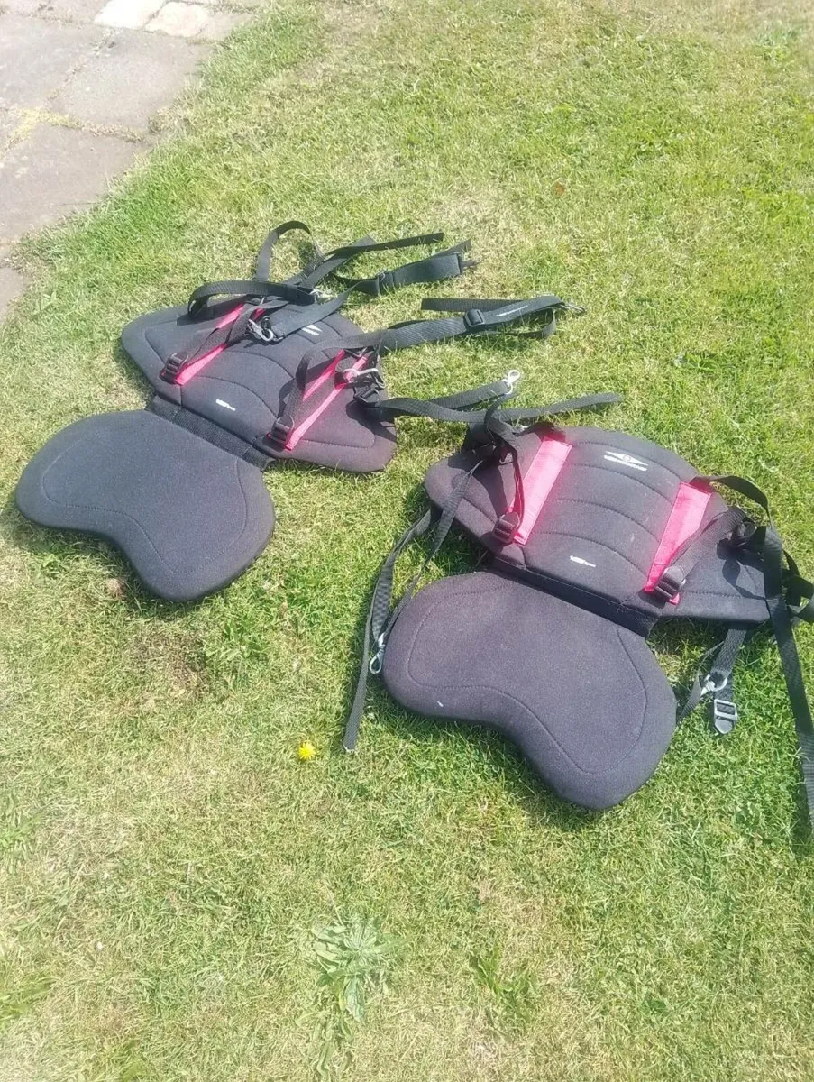 2 kayak seats - Image 1