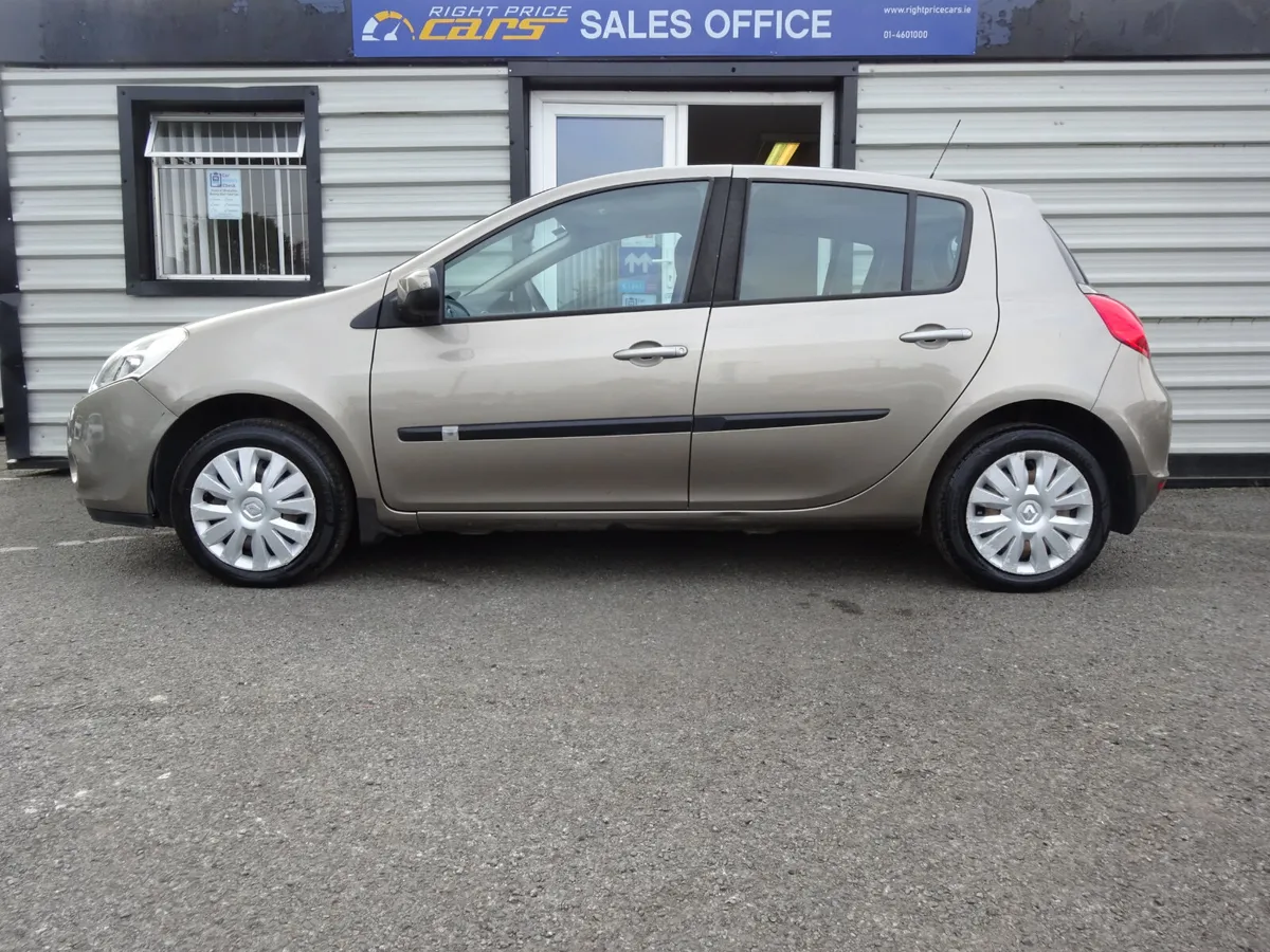 Renault Clio 2010 - Image 4