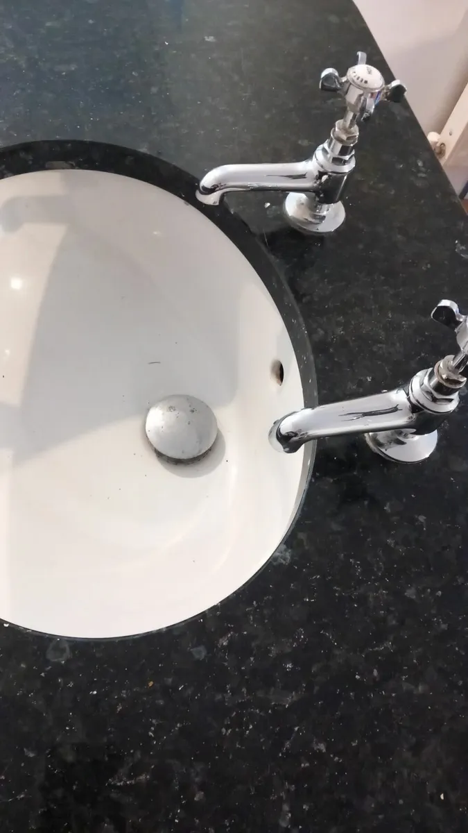 Double sink unit with 30mm deep granite top - Image 3