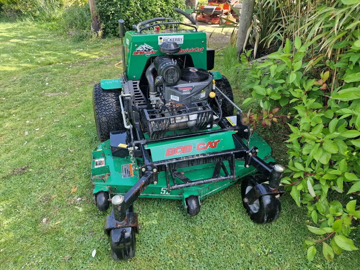 Zero turn ride on mower lawnmower 600 hrs - Image 3