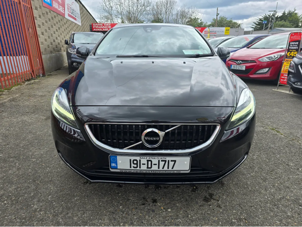Volvo V40 D3 **AUTO** (NCT 01-27) - Image 3