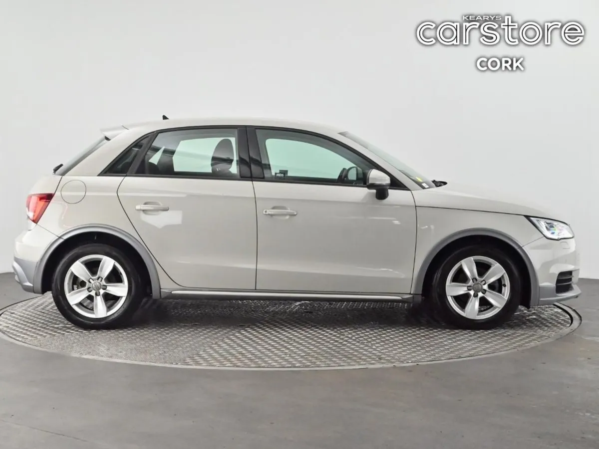 Audi A1 1.0 Tfsi S-tronic - Image 2