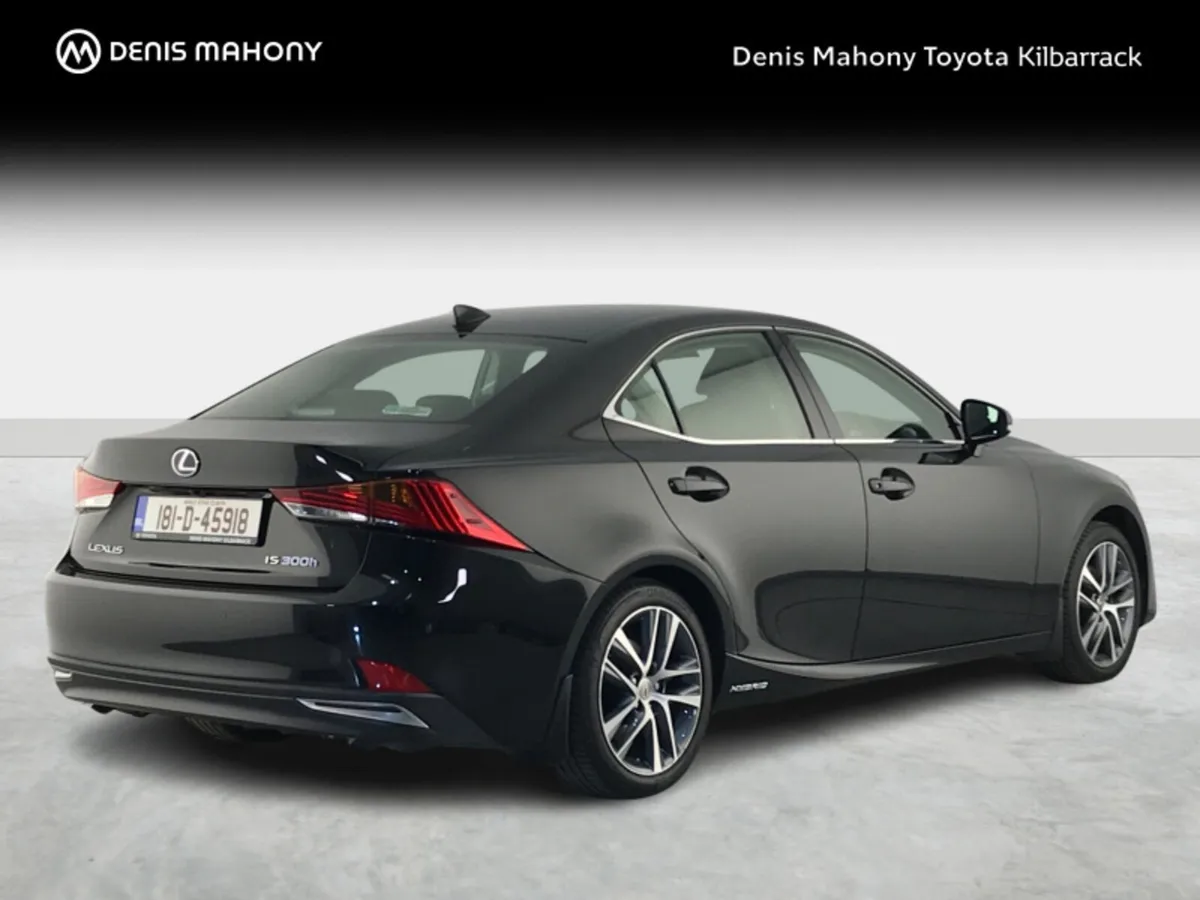 Lexus IS 300 H 2.5 ADVANCE HYBRID 4DR AUTO - Image 2
