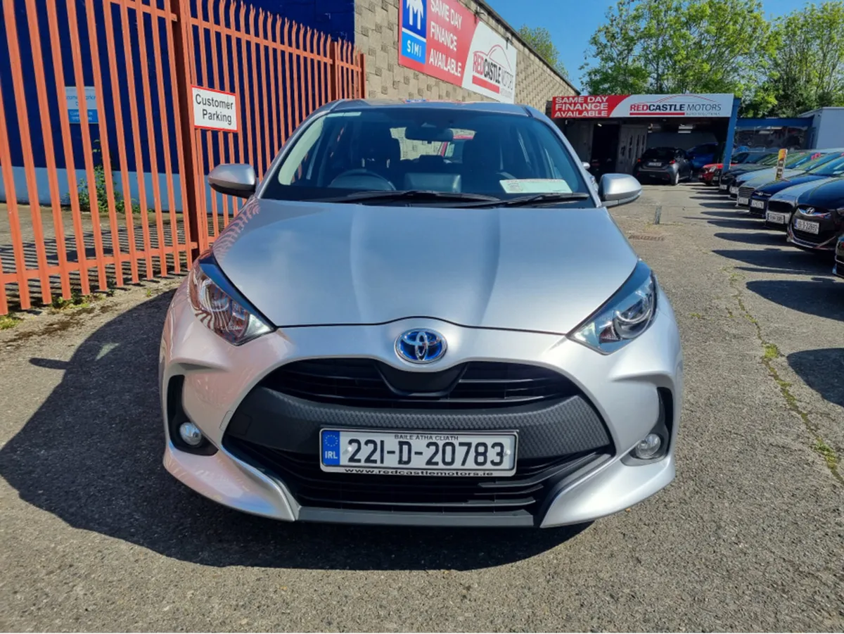 Toyota Yaris HYBRID LUNA 5DR (NCT 03-26) - Image 2