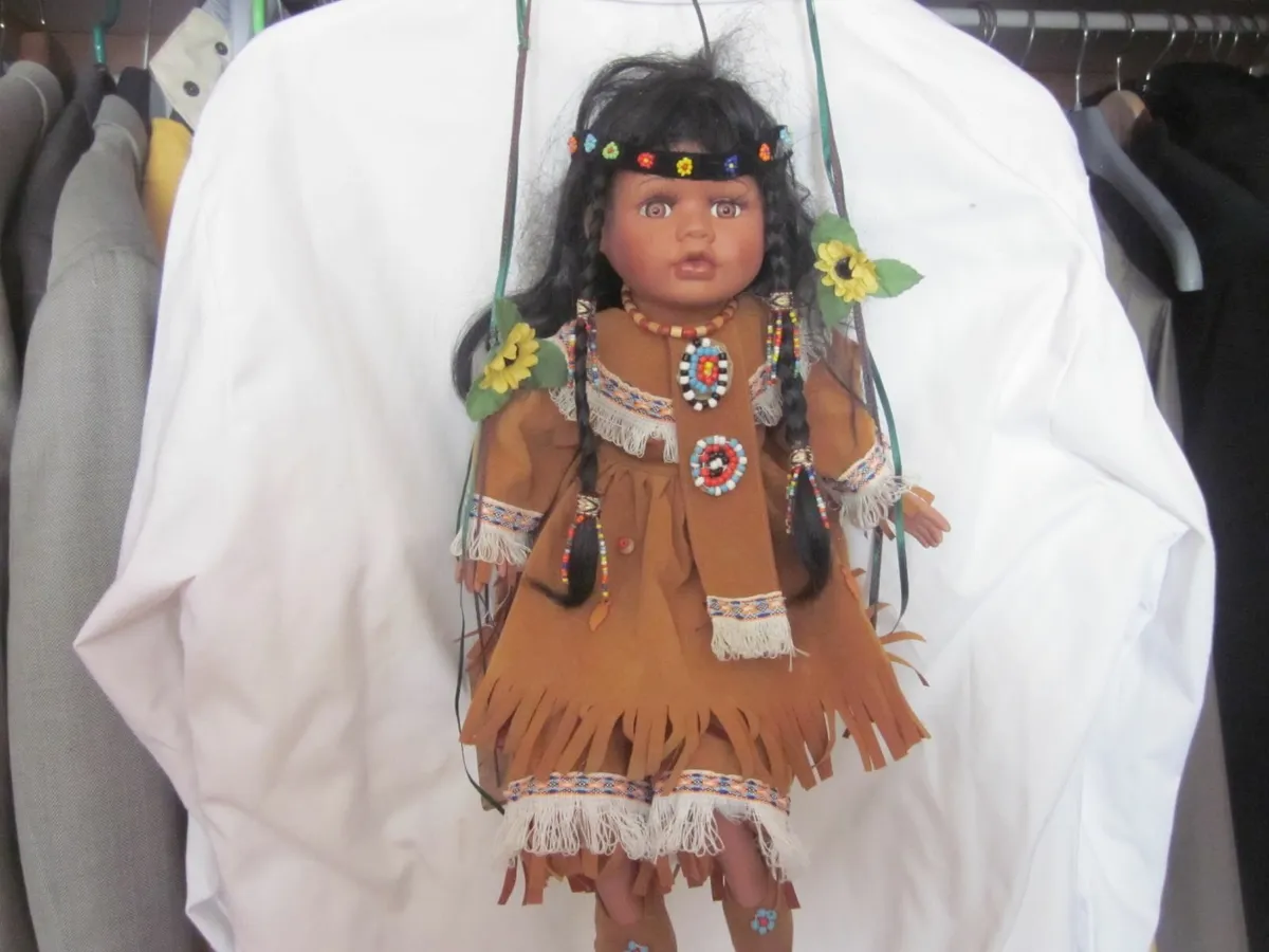16"  Collectable American/Indian Girl on Swing - Image 4