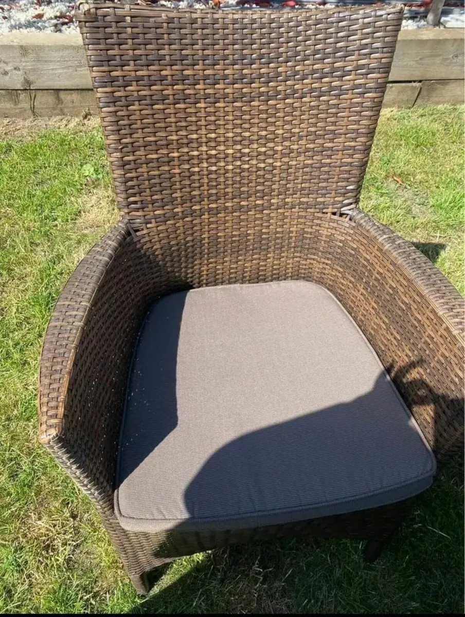 6 seater large rattan garden table set - Image 3