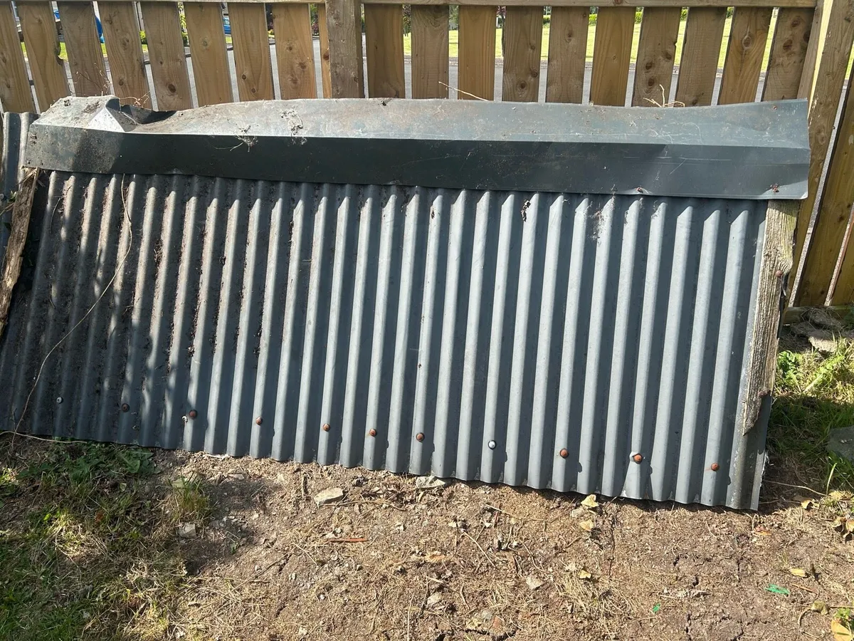 Corrugated steel 4x8 ft - Image 1