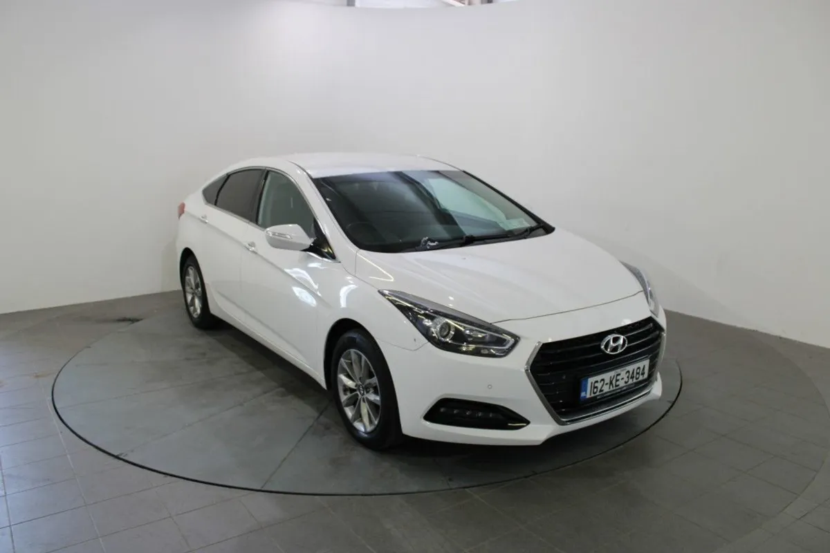 Hyundai i40 SE NAV 1.7 Diesel - Image 1
