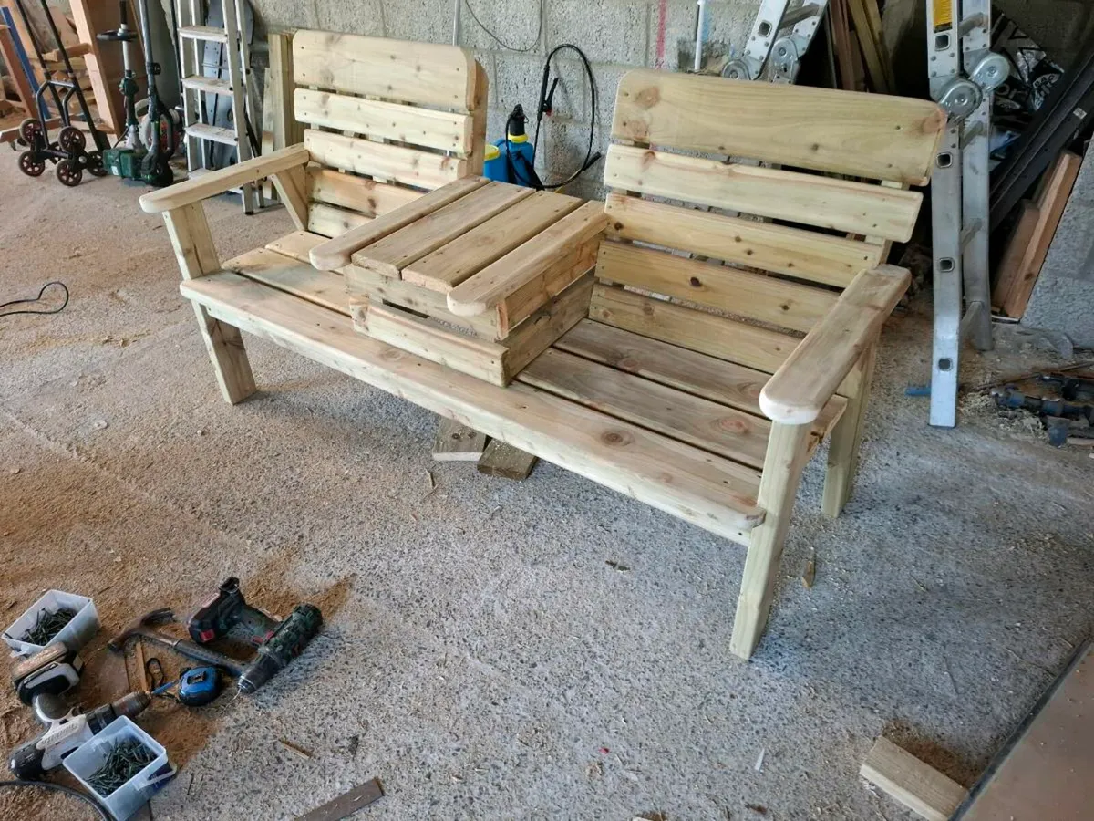 Twin seat bench with middle table - Image 1