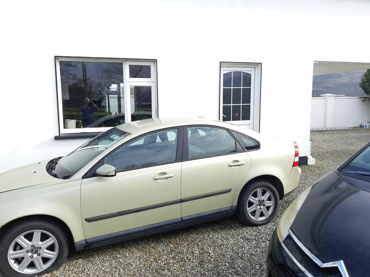 Volvo S40 citroen C4 - Image 3