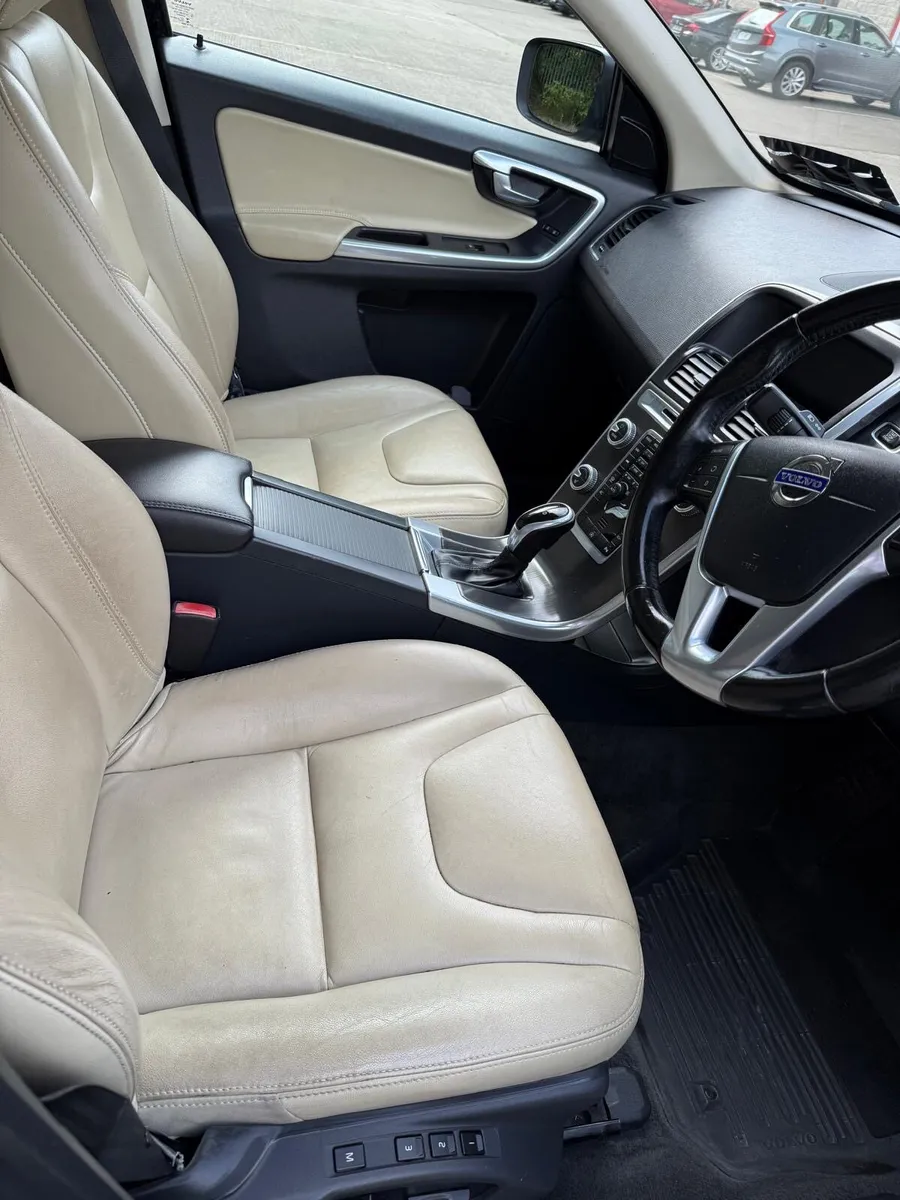 Volvo XC 60 - 152 automatic - Image 4