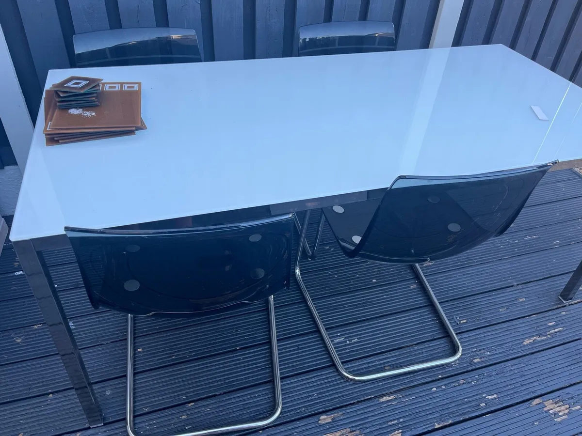 Kitchen table - Image 4