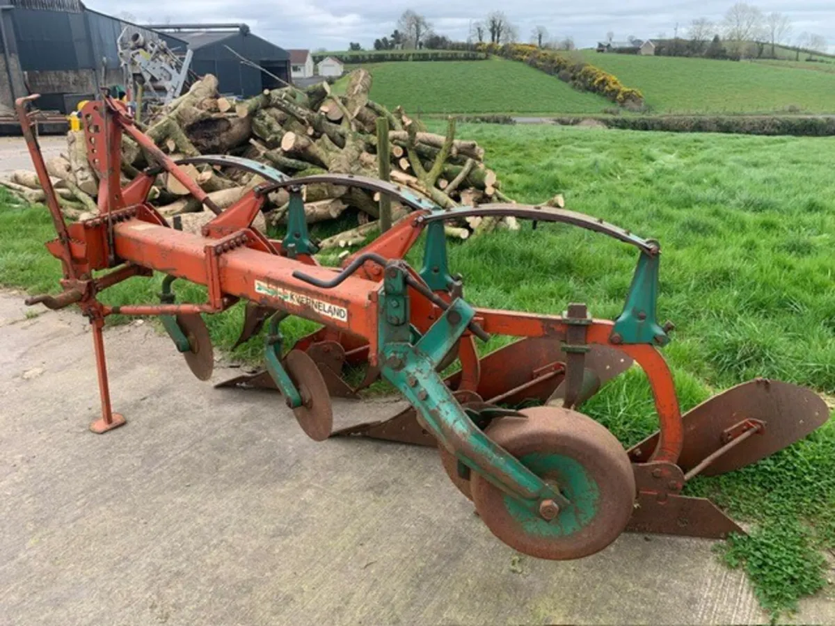 KV 3 X 14" NO 8 PLOUGH - Image 2