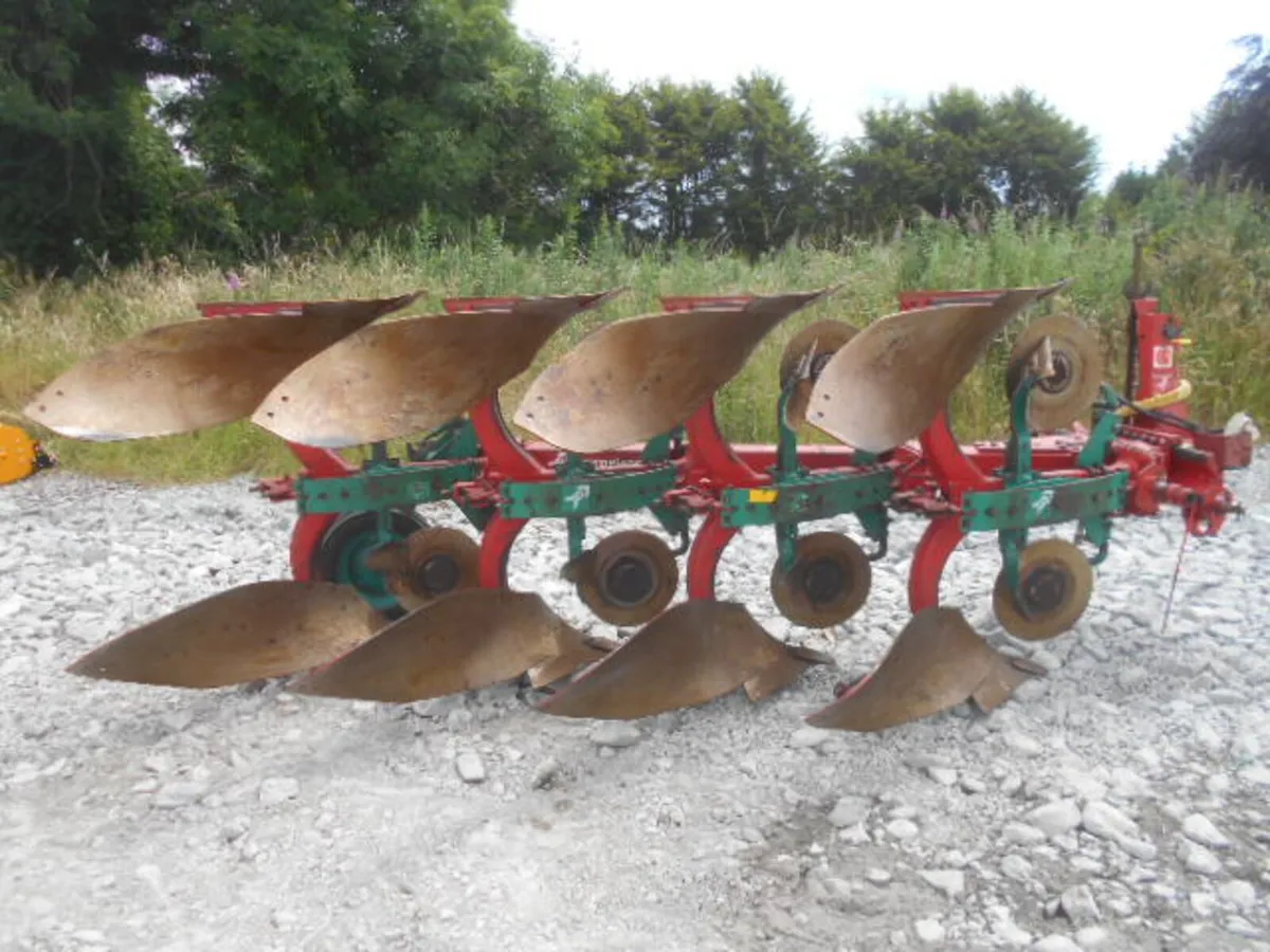 KV 4 X 14" EM NO28 PLOUGH - Image 1