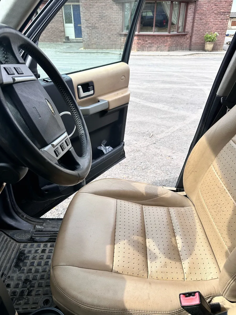 Land Rover Discovery - Image 3