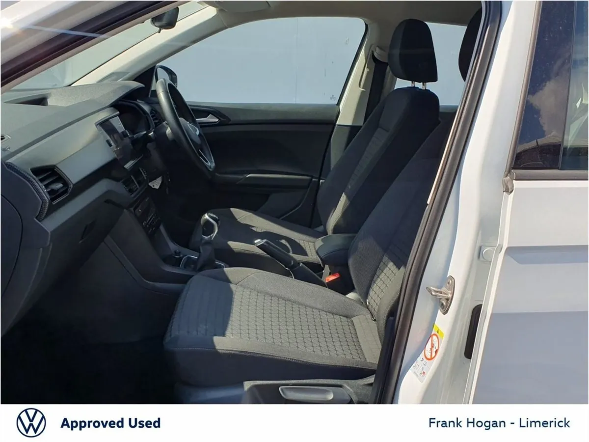 Volkswagen T-Cross Life 1.0 TSI 95hp - ONE Owner - Image 4