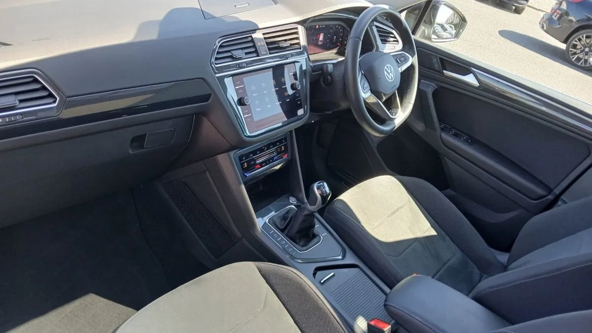 Volkswagen Tiguan Elegance 2.0 TDI 150HP  rear Vi - Image 3